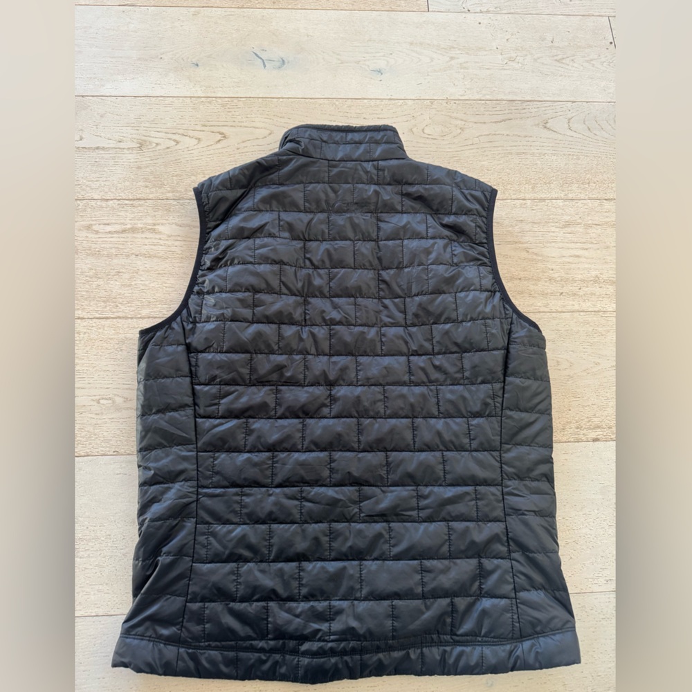 NWOT Patagonia Nano Puff Vest black logo large - Picture 5 of 7